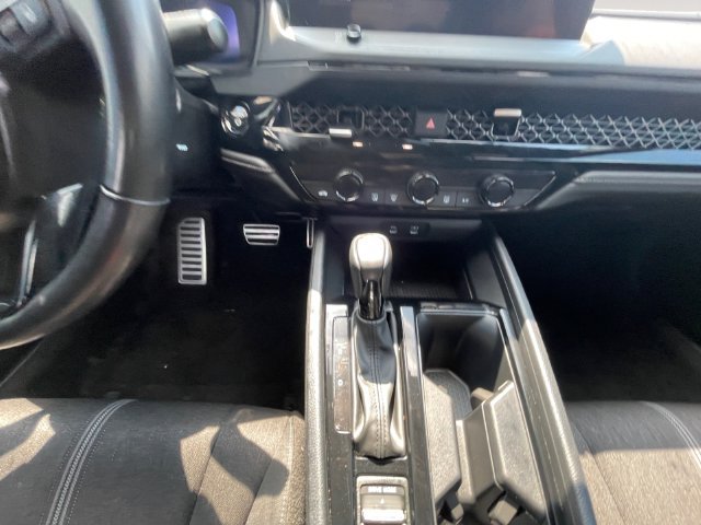 Used 2023 Honda Accord Sport image 11