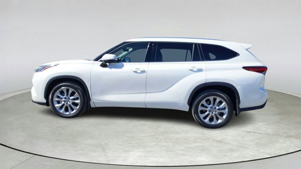 Used 2021 Toyota Highlander Limited image 4