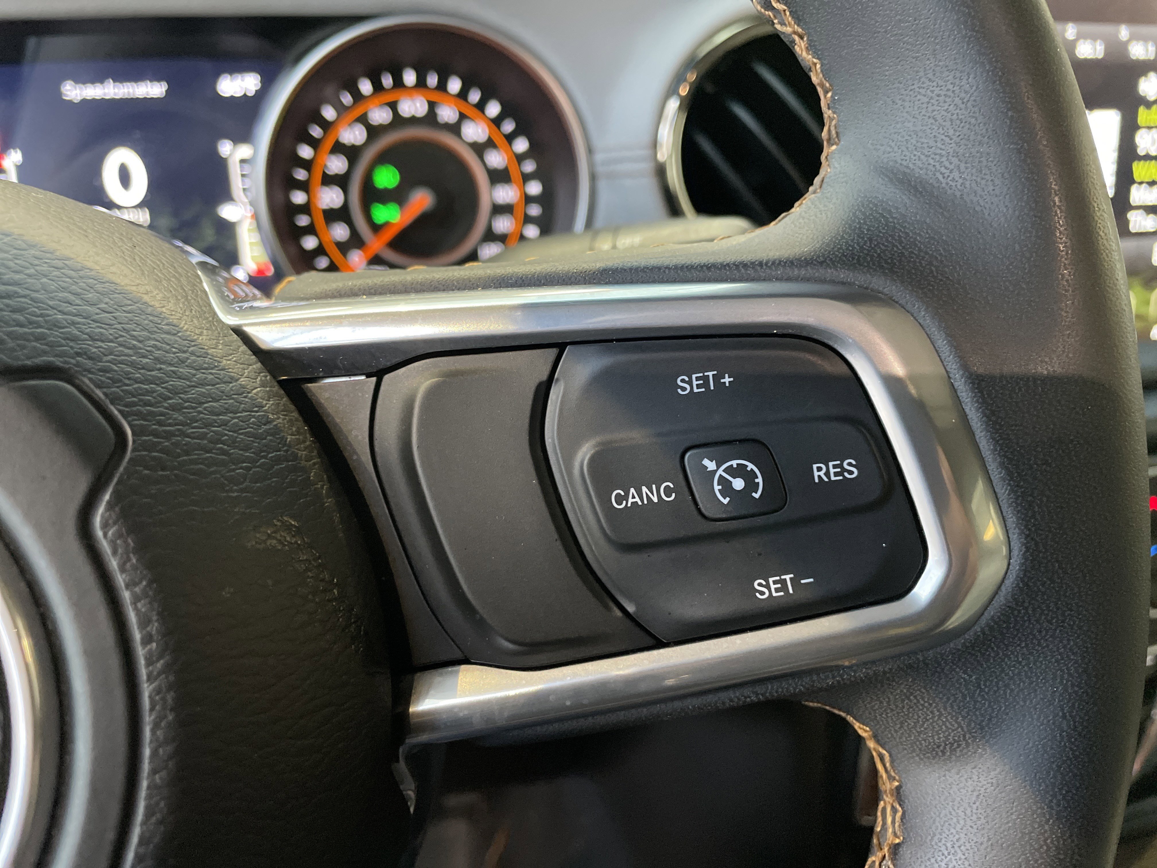 Used 2023 Jeep Gladiator Overland AWD/4WD image 20