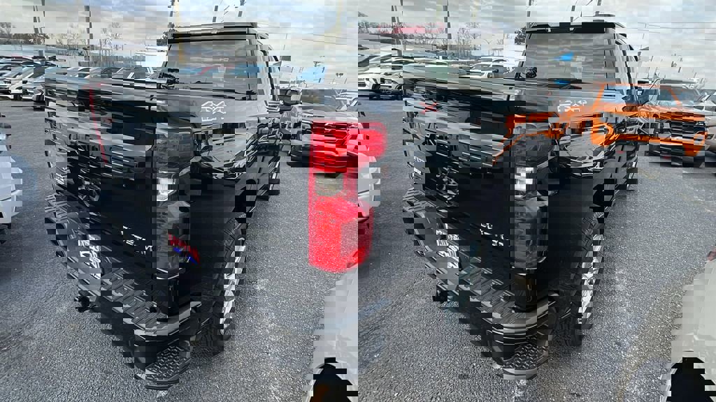 New 2025 Chevrolet Silverado 1500 Custom image 5