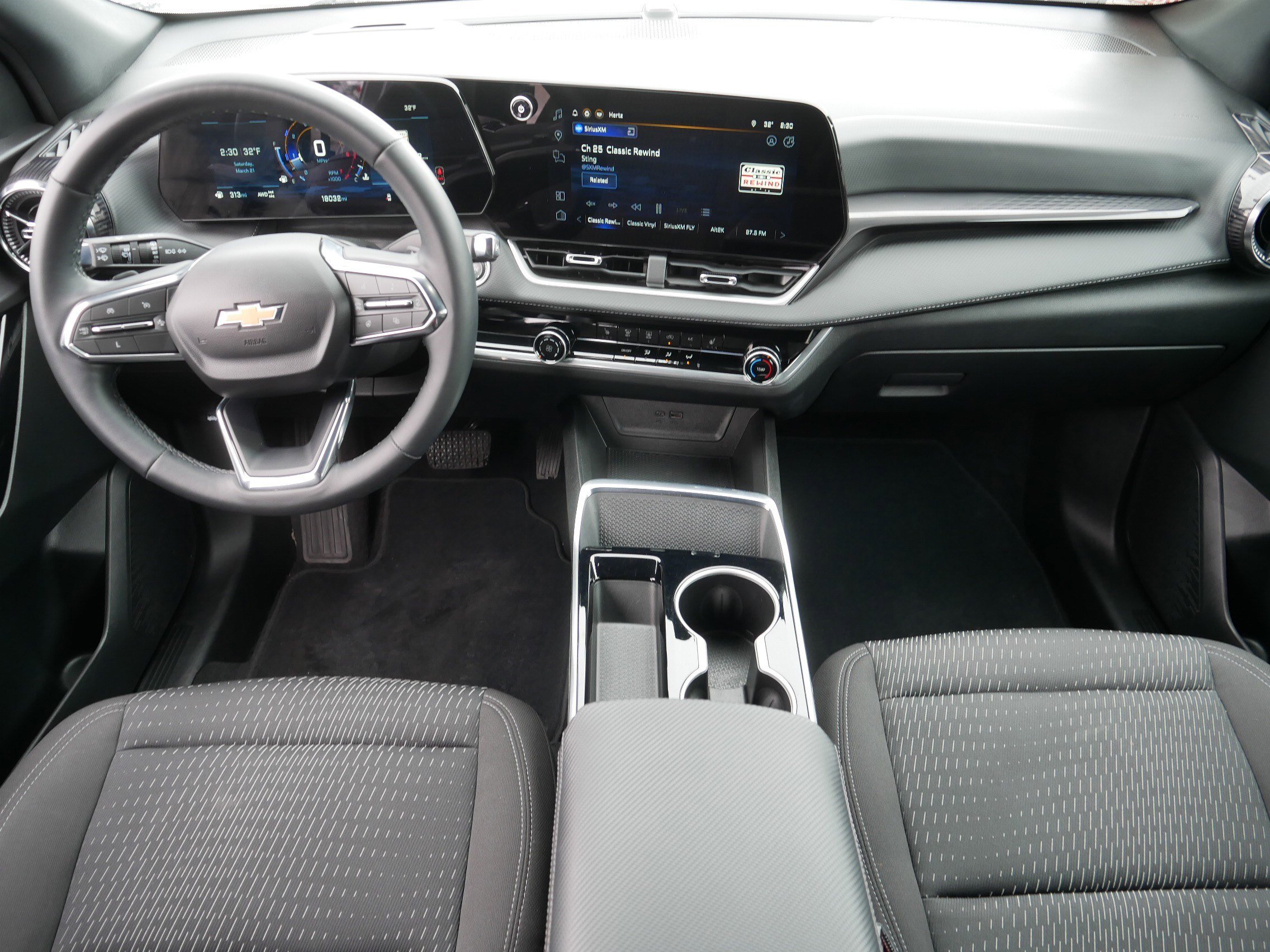 Used 2025 Chevrolet Equinox LT image 10