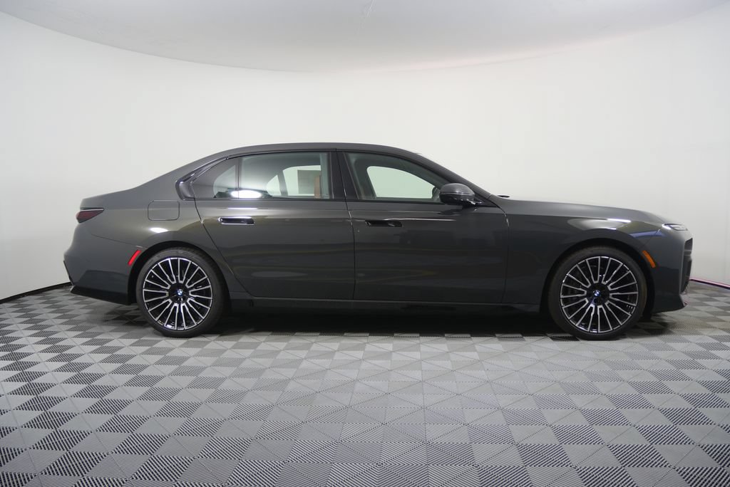 New 2026 BMW 740i xDrive AWD/4WD image 2