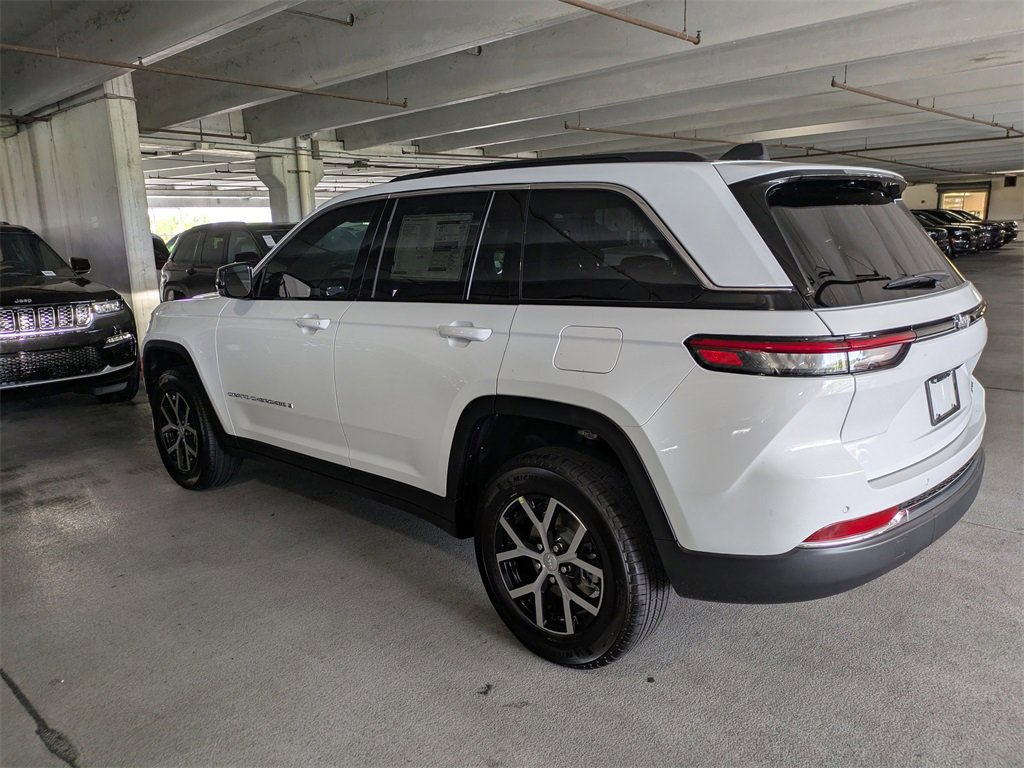 New 2025 Jeep Grand Cherokee Limited image 7