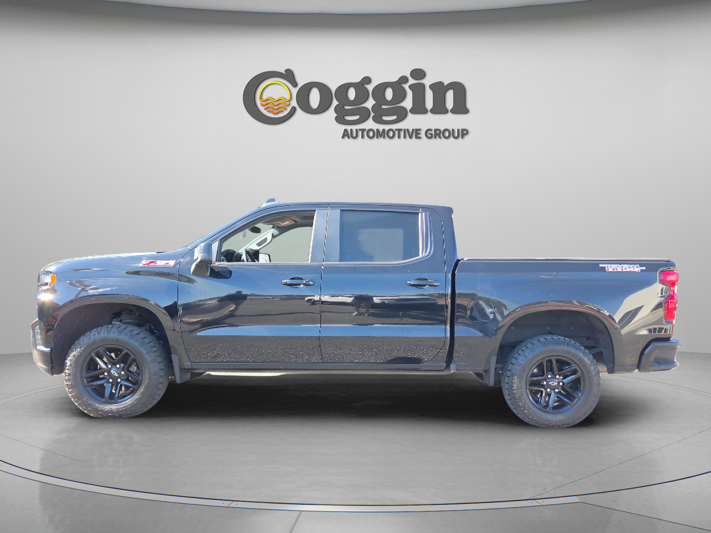 Used 2021 Chevrolet Silverado 1500 LT Trail Boss w/ Bed Protection Package image 3