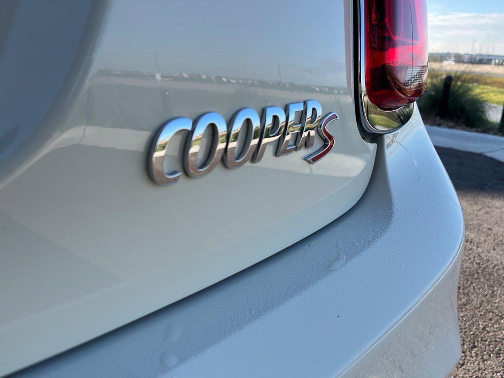 Used 2020 MINI Cooper S w/ Signature Upholstery Package FWD image 7