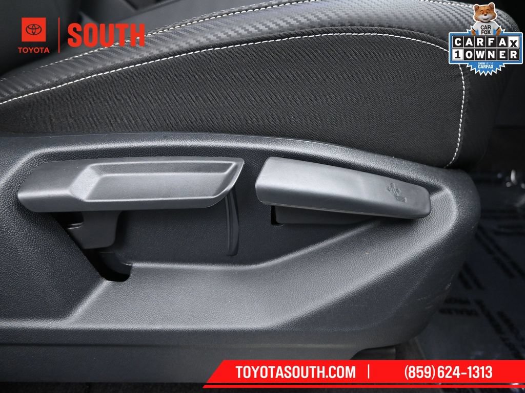 Used 2024 Volkswagen Atlas Cross Sport SE FWD image 12