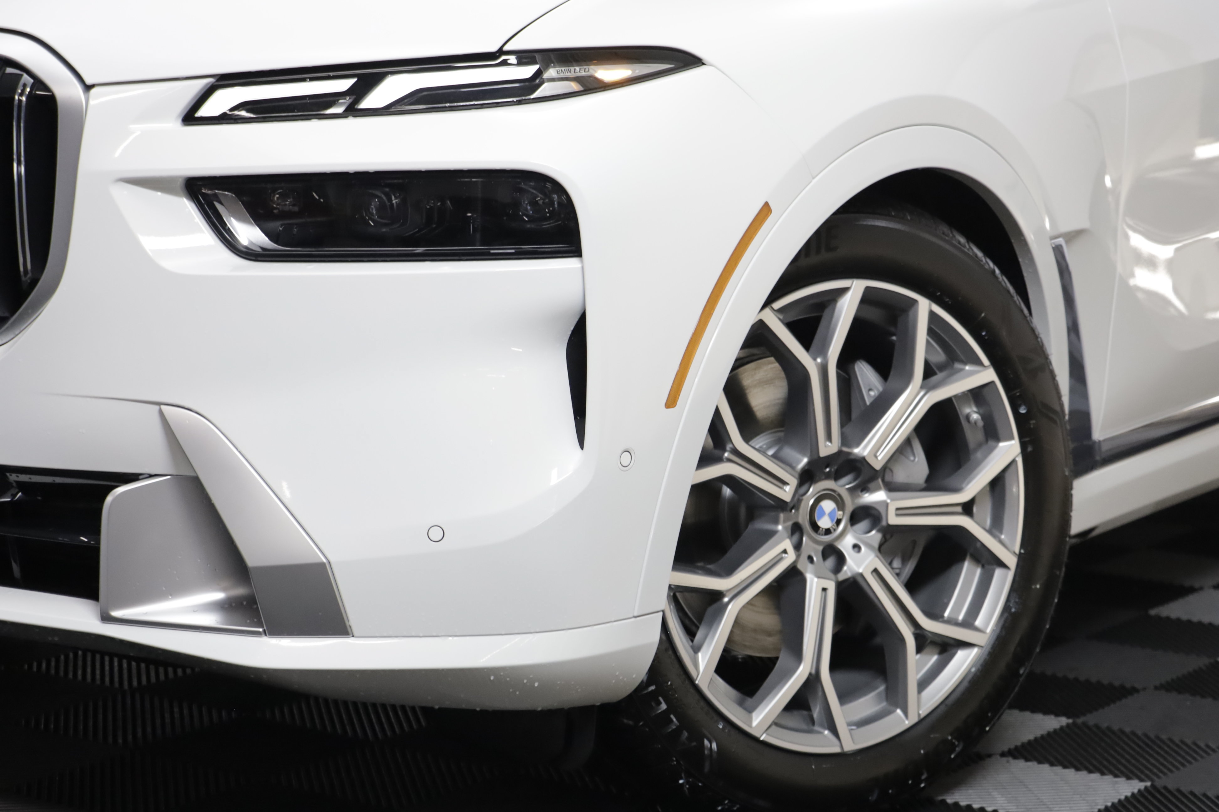 New 2027 BMW X7 xDrive40i AWD/4WD image 4