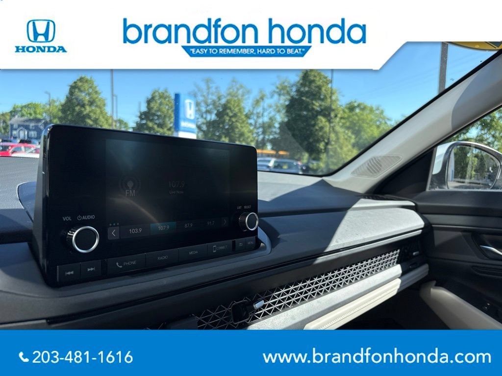 Used 2024 Honda Accord EX image 19