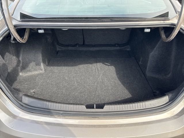 Used 2024 Chevrolet Malibu LT image 11