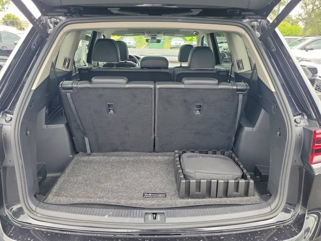 Certified 2024 Volkswagen Atlas SEL Premium R-Line AWD/4WD image 12