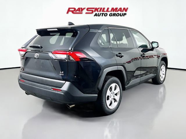 Used 2024 Toyota RAV4 LE image 7