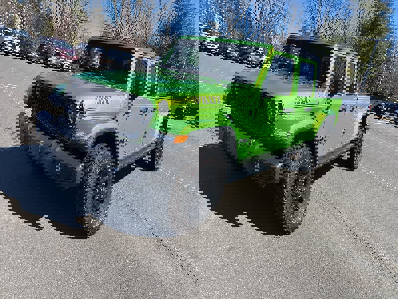 Used 2025 Jeep Gladiator Sport image 2