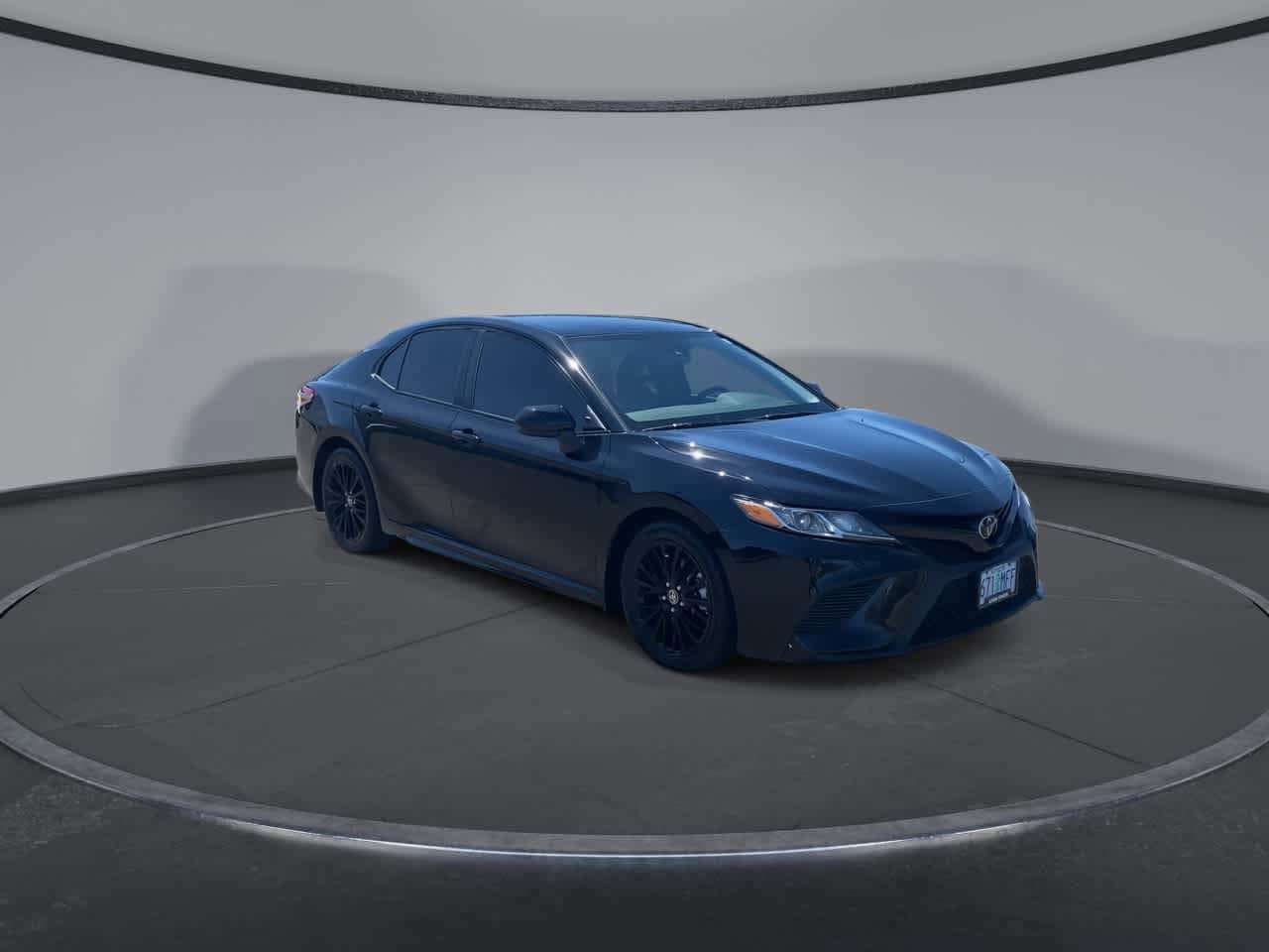 Certified 2020 Toyota Camry SE FWD image 3