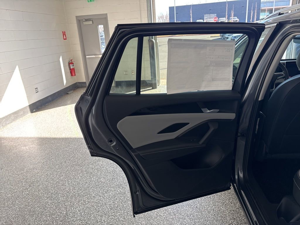New 2026 Volkswagen Tiguan SE AWD/4WD image 34