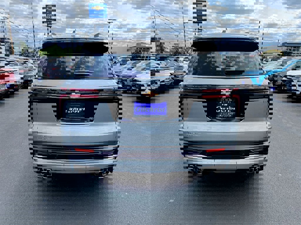 New 2025 Chevrolet Traverse LT w/ Driver Confidence Package image 26