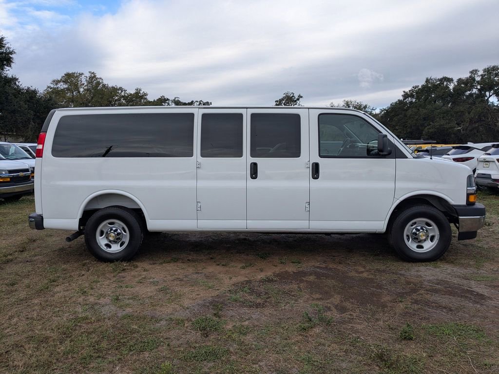 New 2025 Chevrolet Express 3500 LT w/ LT Preferred Equipment Group RWD image 3