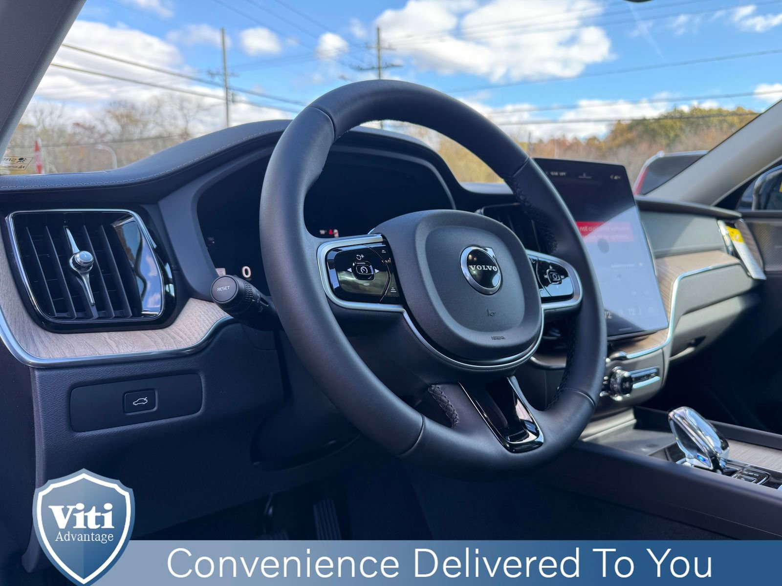 New 2026 Volvo XC60 B5 Ultra w/ Protection Package Premier image 12