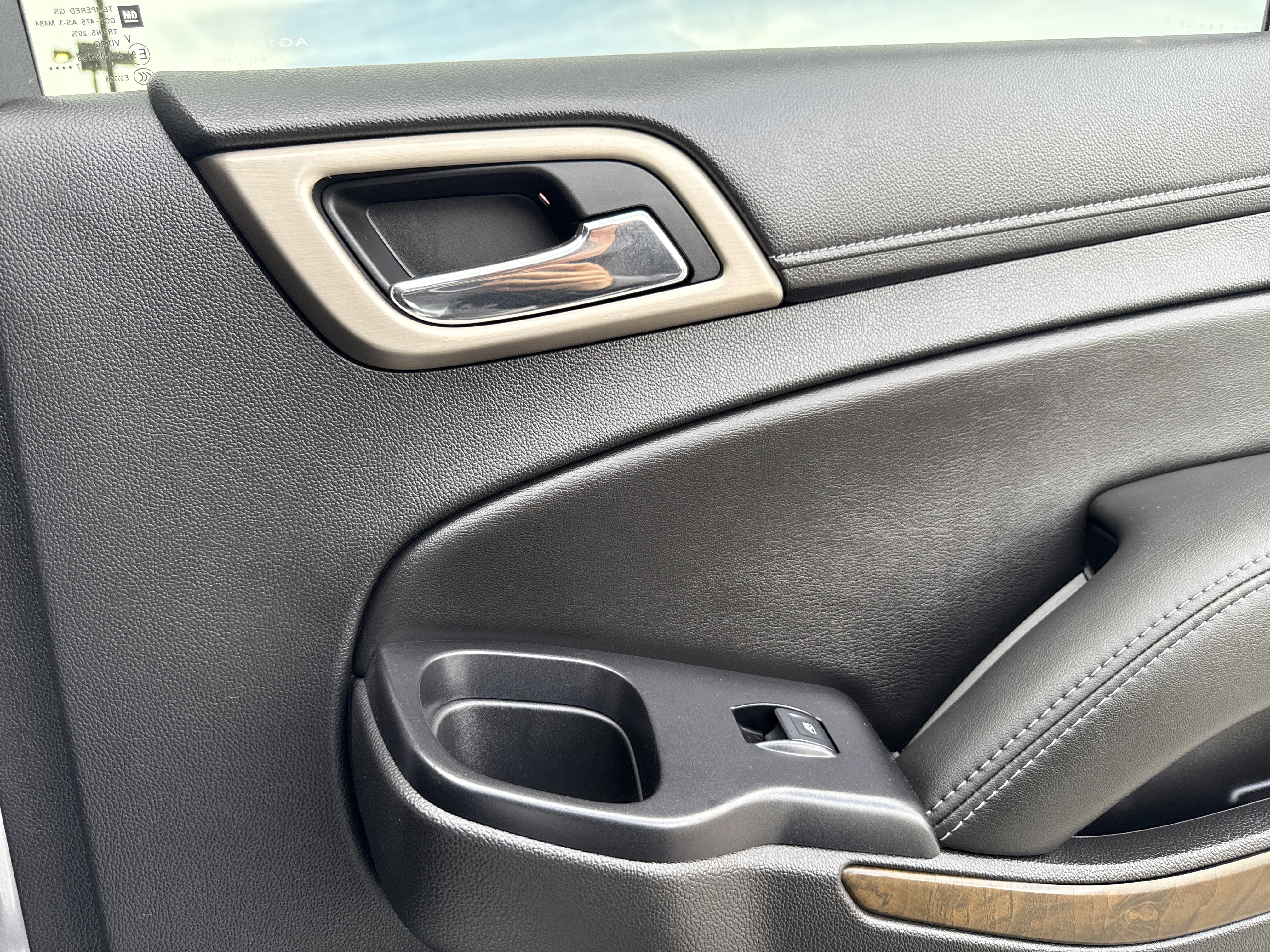 Used 2018 GMC Yukon Denali w/ Open Road Package image 43