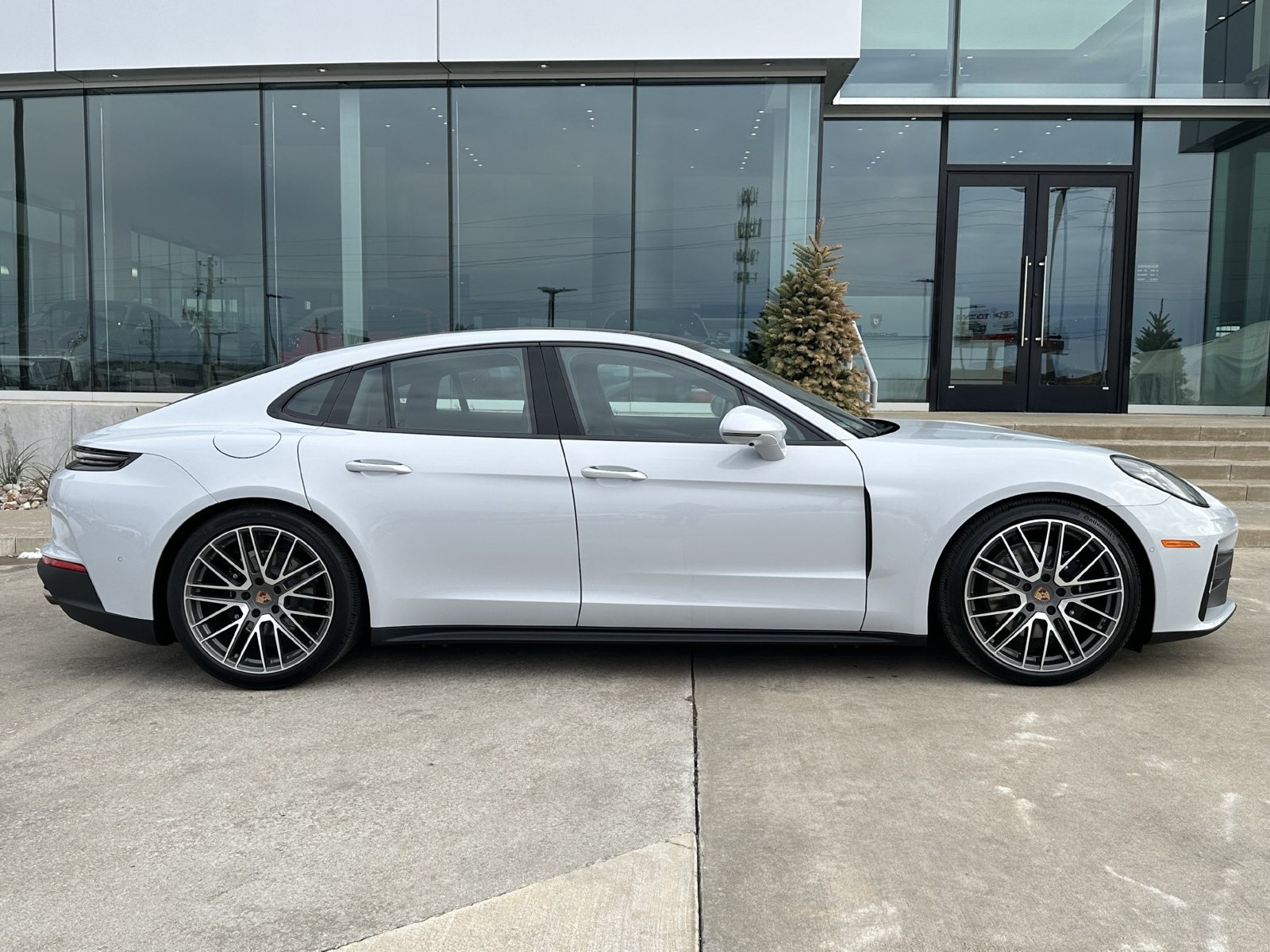 New 2026 Porsche Panamera 4 AWD/4WD image 8