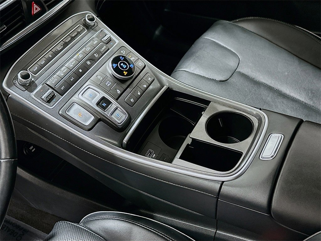 Used 2022 Hyundai Santa Fe Limited image 17
