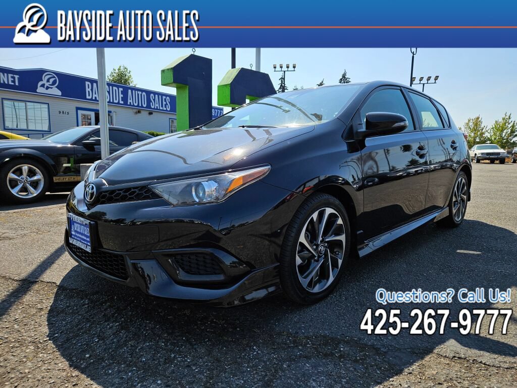 Used 2018 Toyota Corolla iM FWD image 1