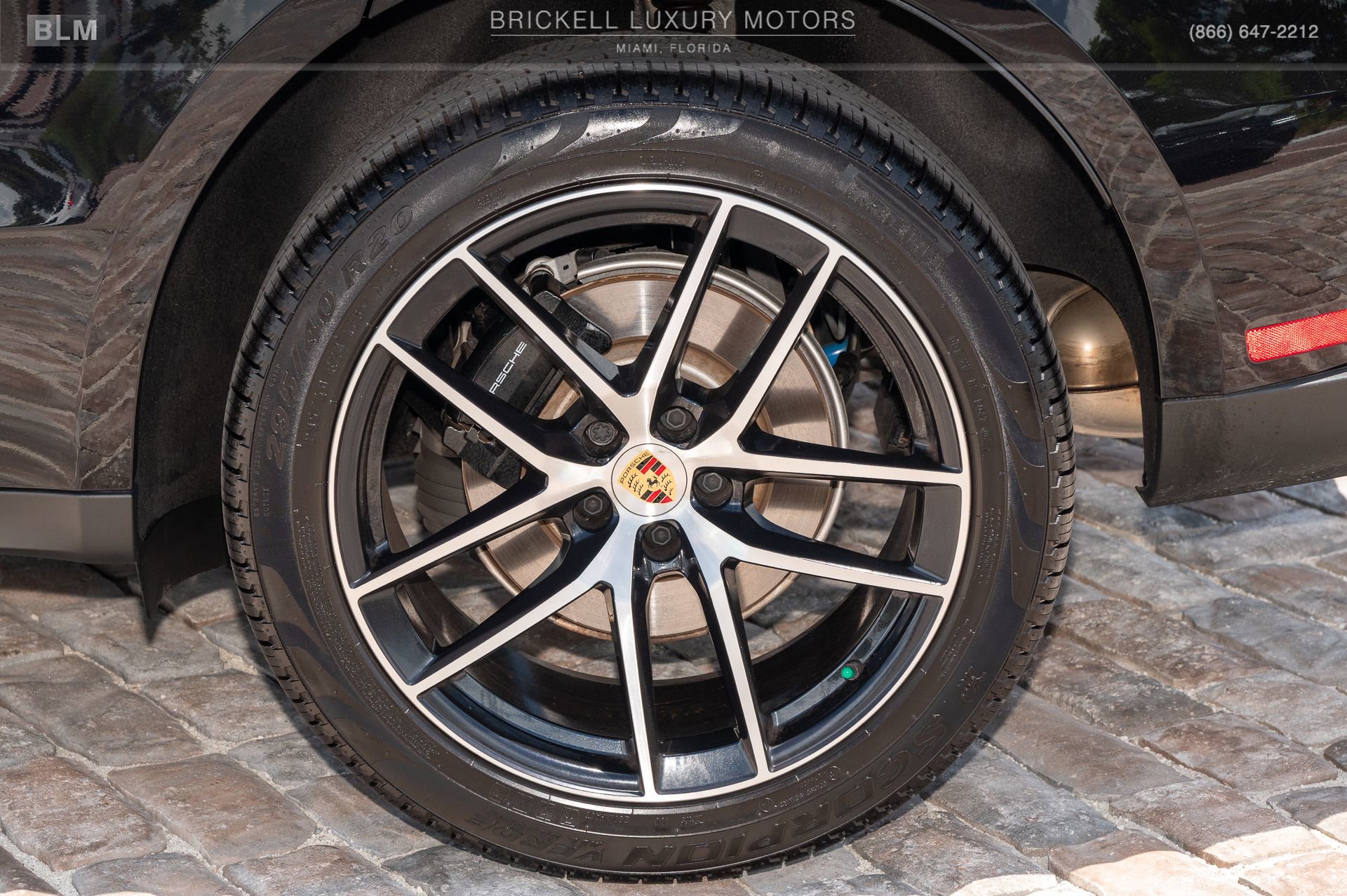 Used 2024 Porsche Macan image 43