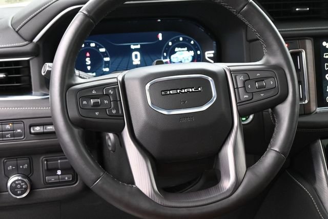 Used 2024 GMC Yukon Denali Ultimate AWD/4WD image 8