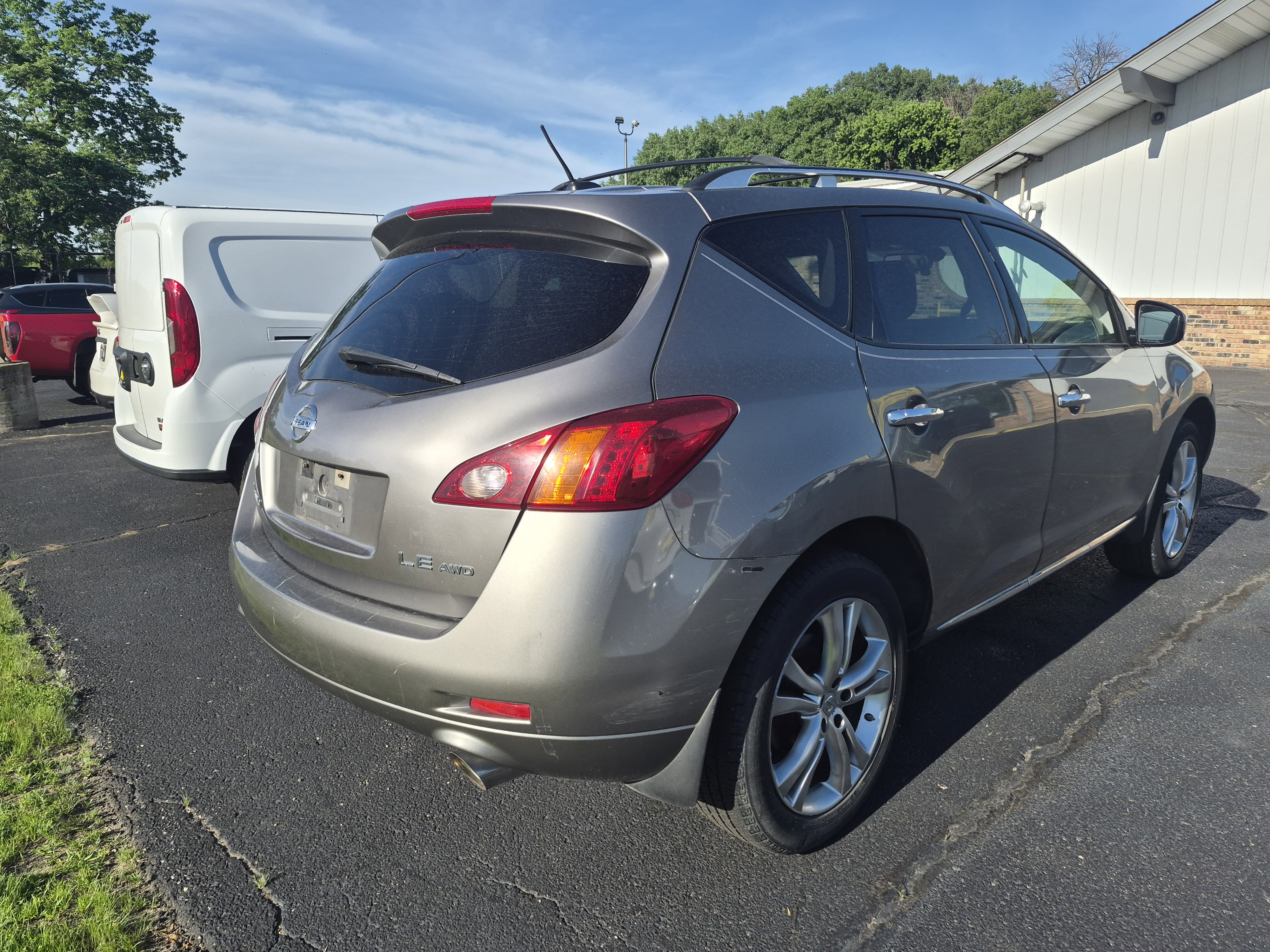 Used 2009 Nissan Murano LE AWD/4WD image 4