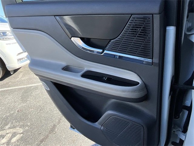 Used 2022 Lincoln Corsair FWD w/ Equipment Group 101A image 19