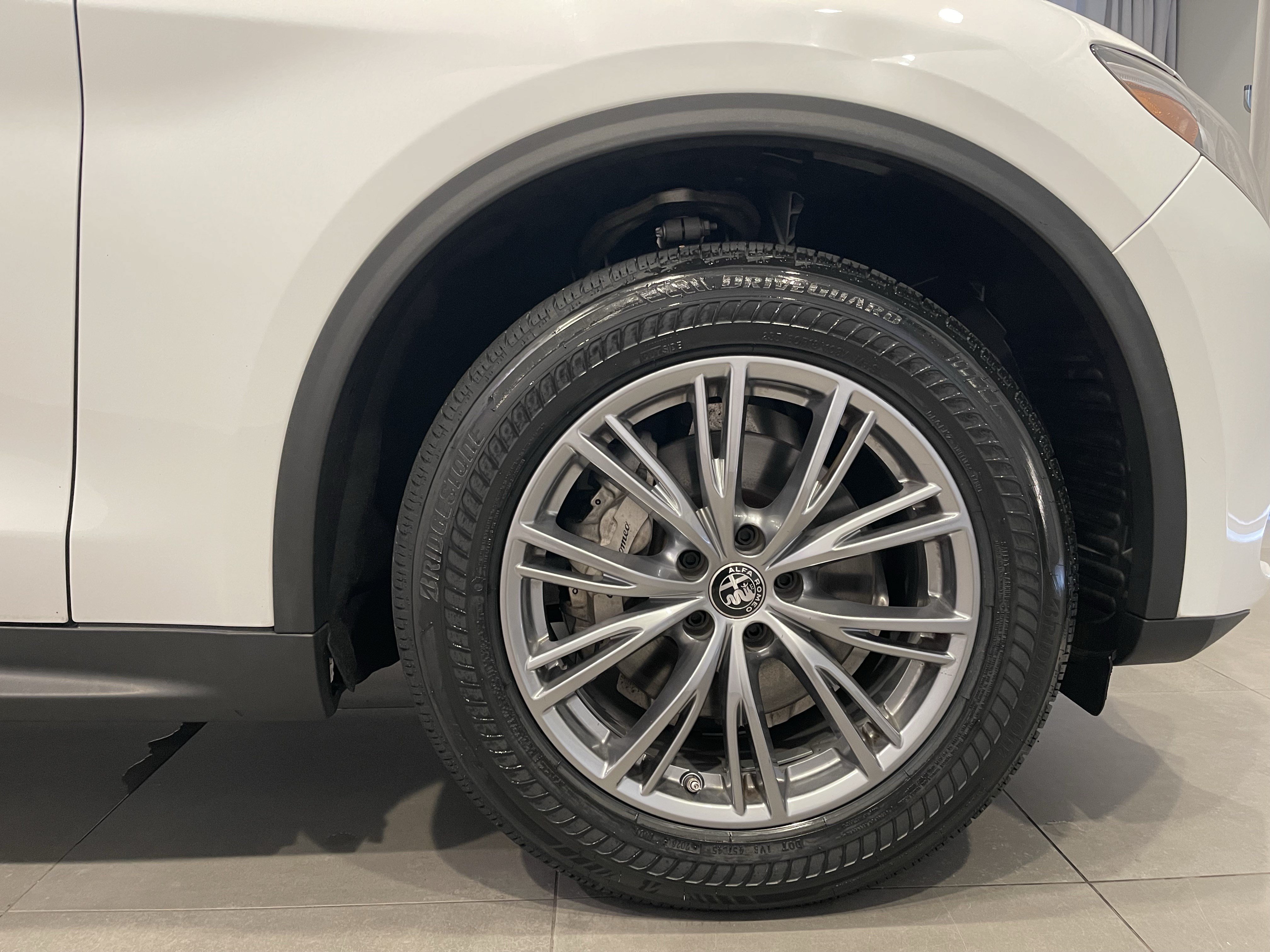 Used 2023 Alfa Romeo Stelvio Sprint AWD/4WD image 10