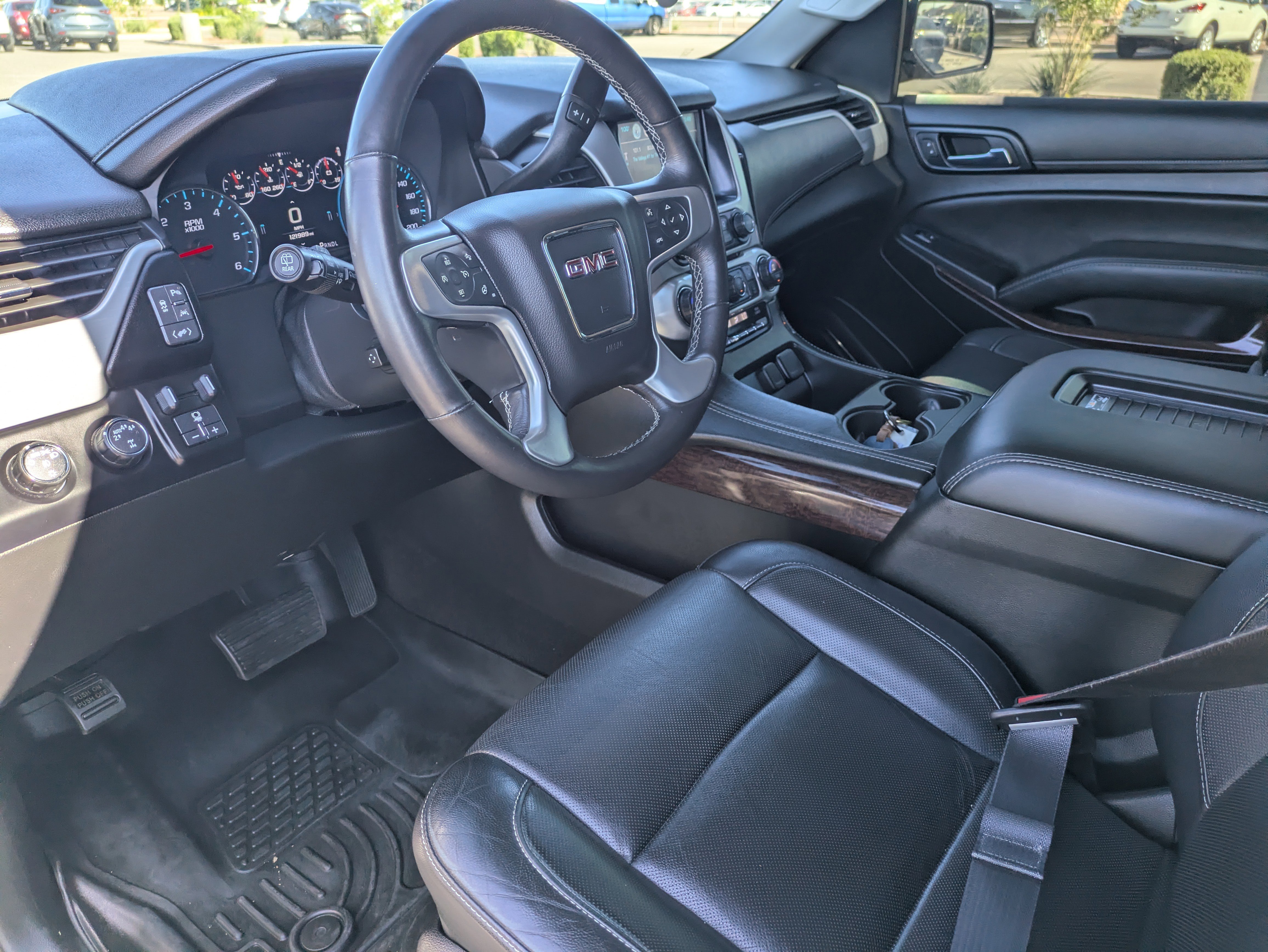 Used 2017 GMC Yukon SLT w/ Open Road Package image 25