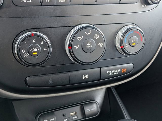 Used 2015 Kia Soul + image 18