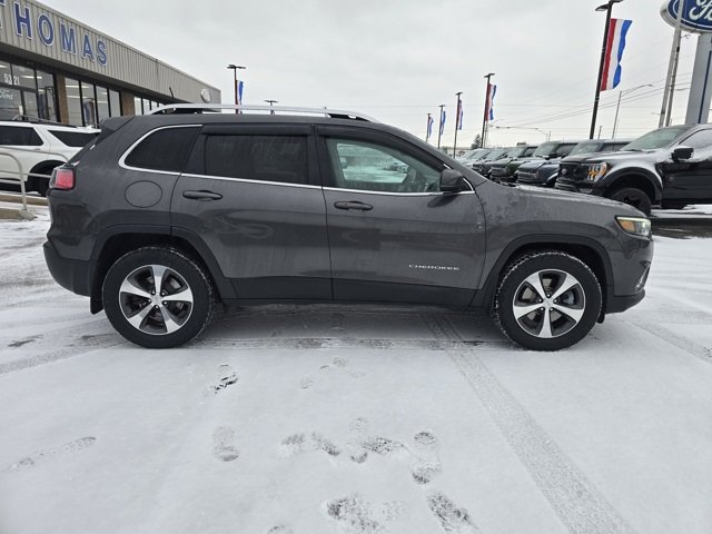 Used 2019 Jeep Cherokee Limited image 2