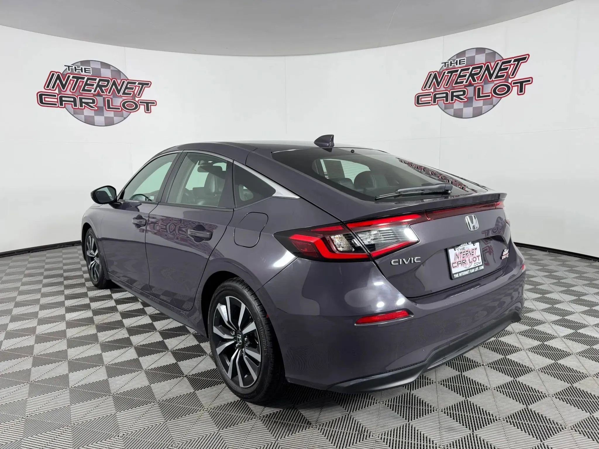 Used 2024 Honda Civic EX-L image 5