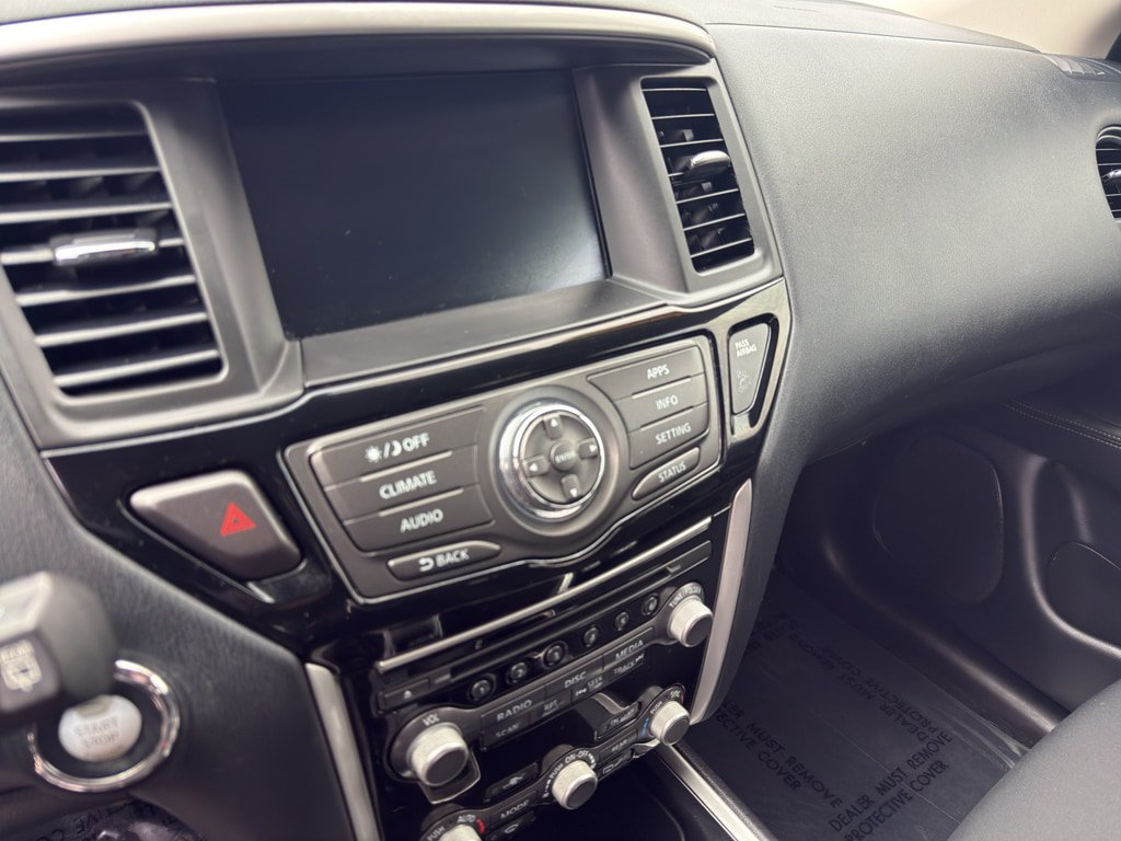 Used 2020 Nissan Pathfinder S AWD/4WD image 15