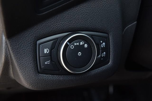 Used 2019 Ford Escape SEL FWD image 10