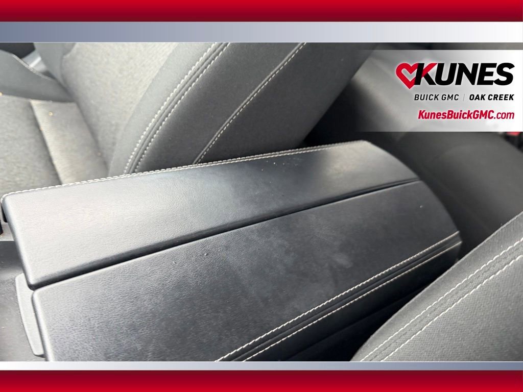 Used 2025 Nissan Rogue SV image 19