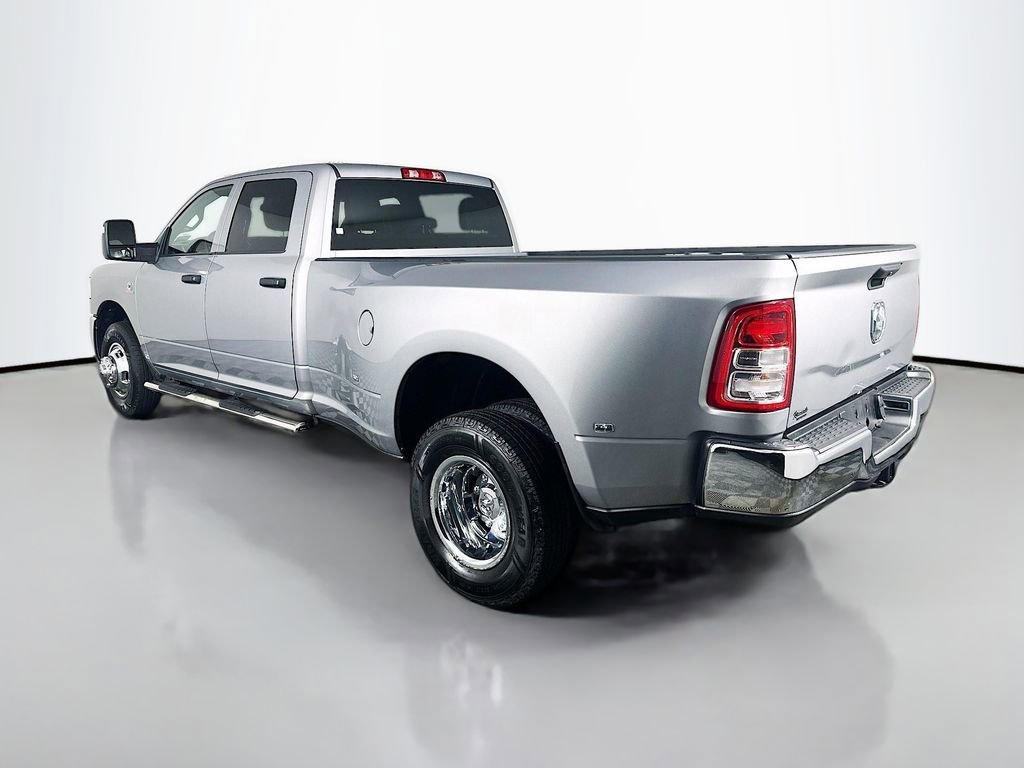 Used 2024 RAM 3500 Tradesman w/ Chrome Appearance Group image 5