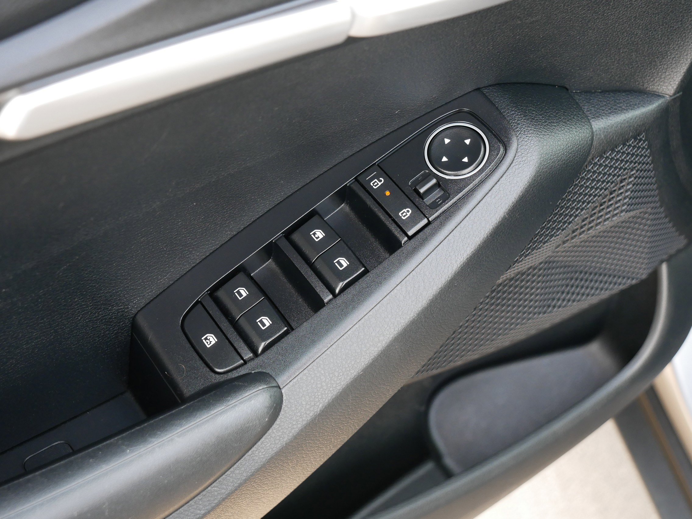 Certified 2024 Kia Seltos LX image 19