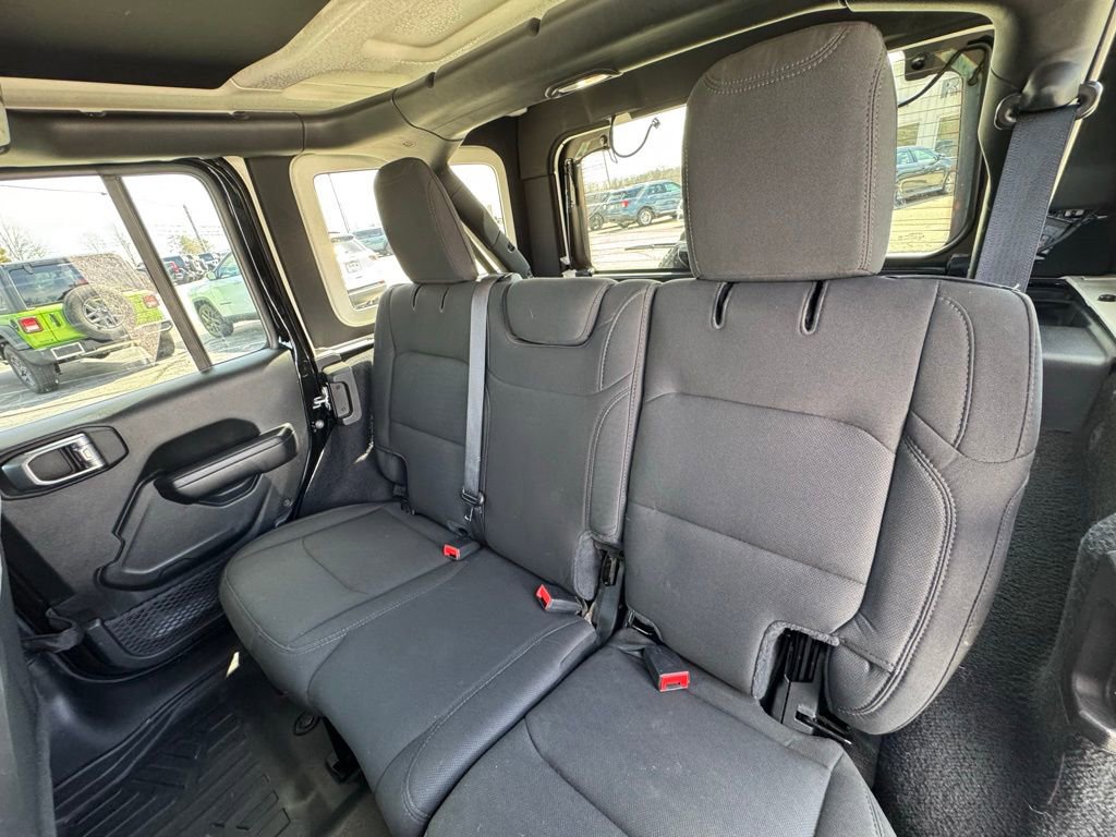 Used 2021 Jeep Wrangler Unlimited Sport image 12