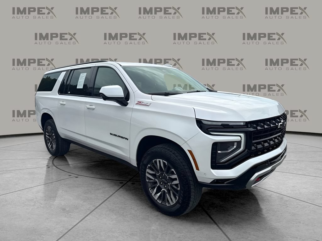 Used 2025 Chevrolet Suburban Z71 AWD/4WD image 4