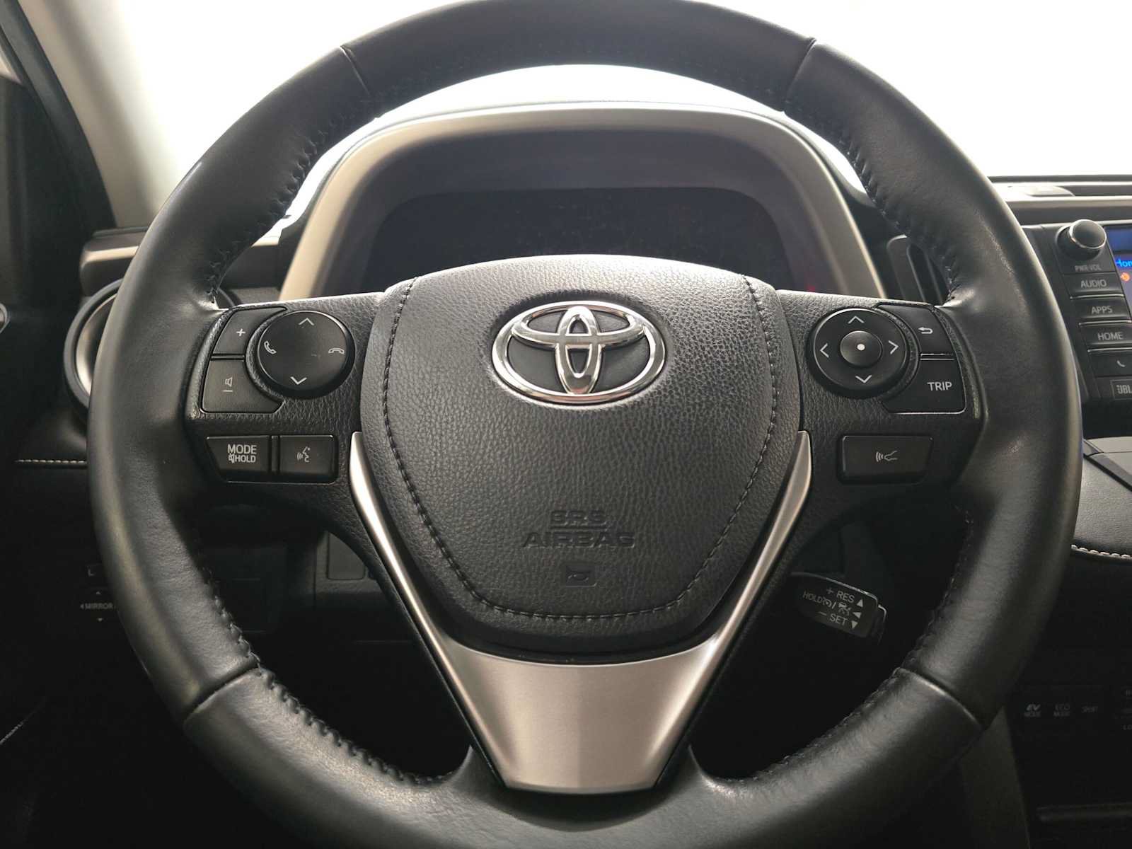 Used 2018 Toyota RAV4 Limited AWD/4WD image 11