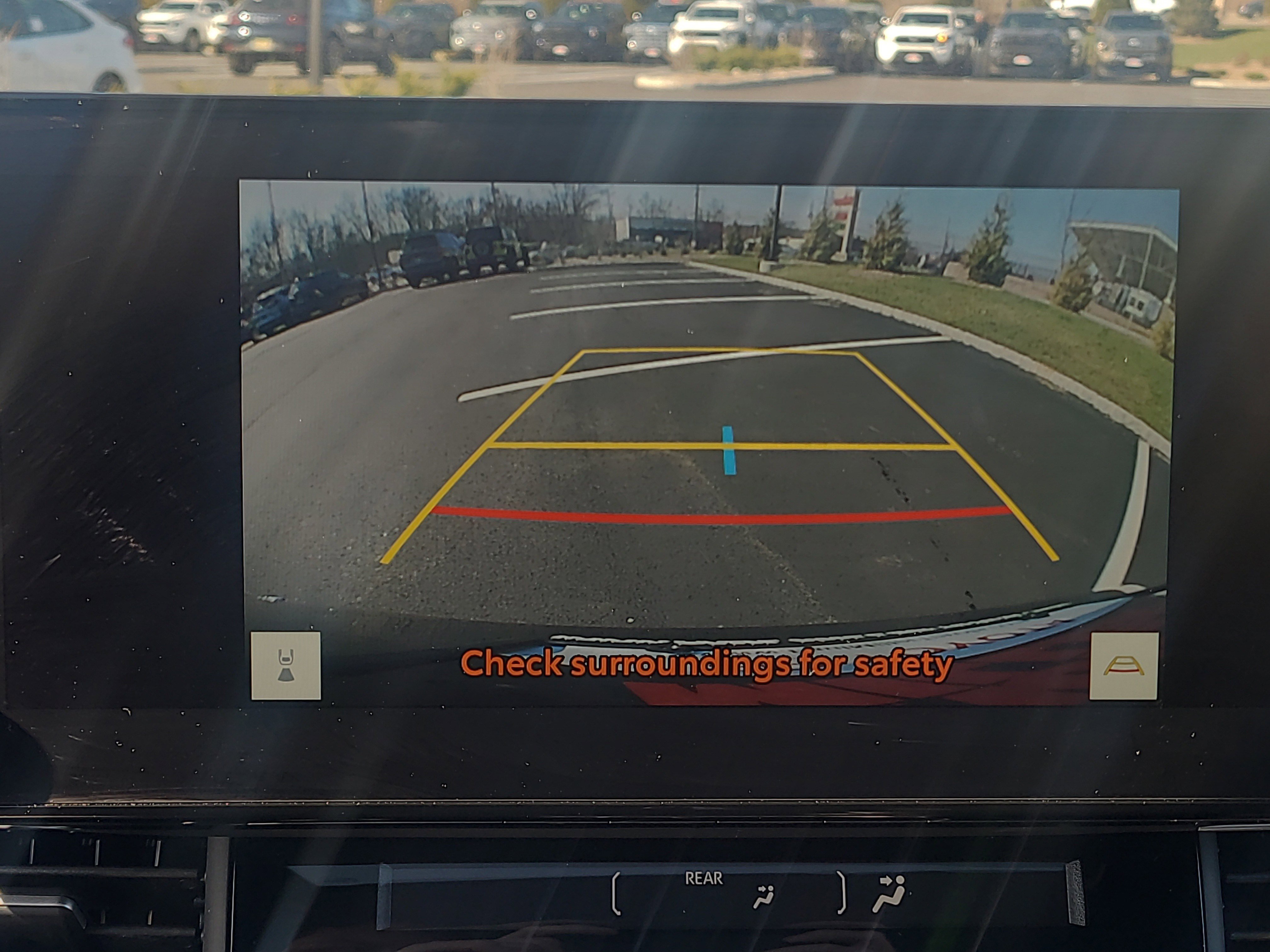 Used 2025 Toyota Sienna Limited image 27