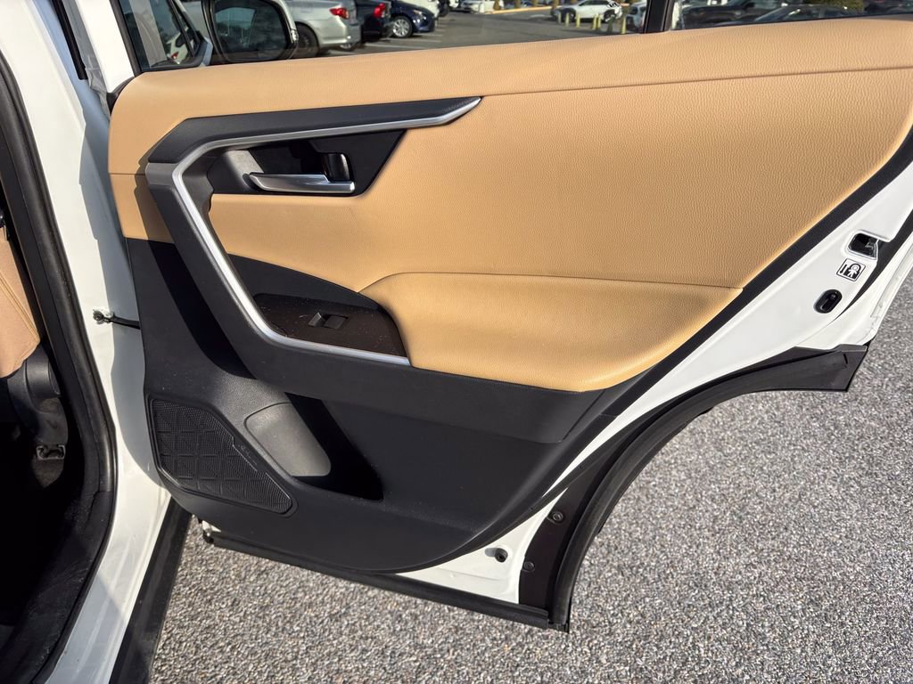 Used 2019 Toyota RAV4 XLE image 41