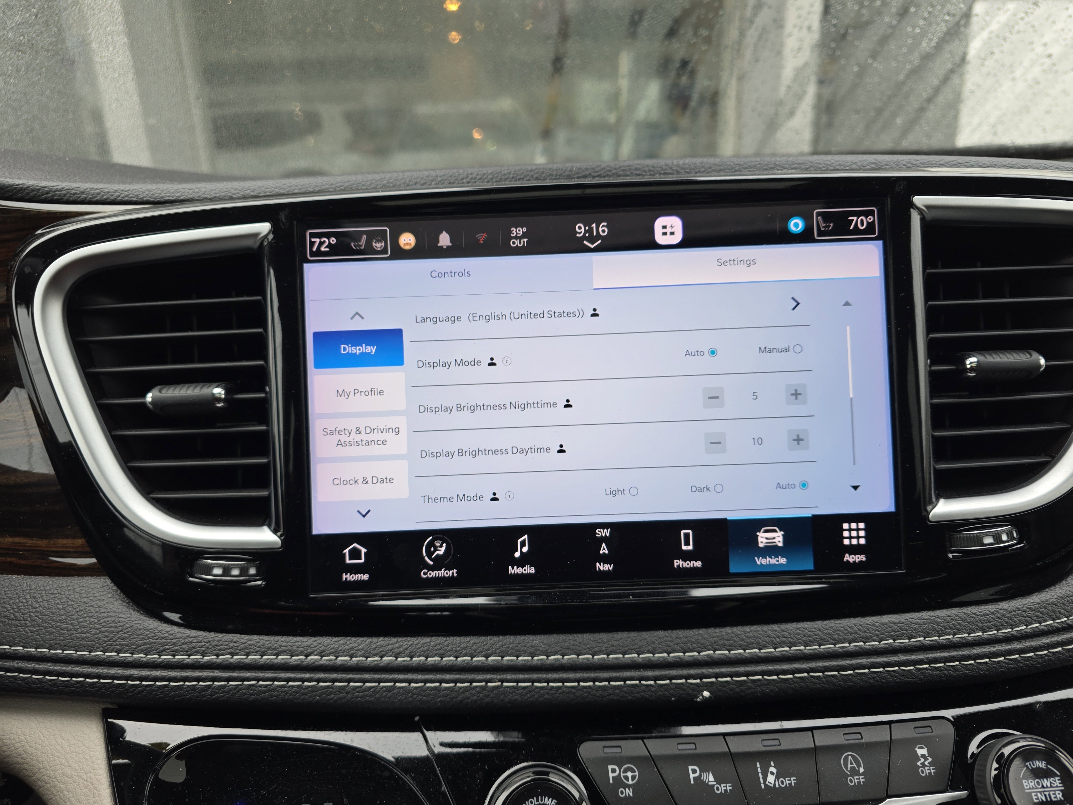 Used 2024 Chrysler Pacifica Limited image 32