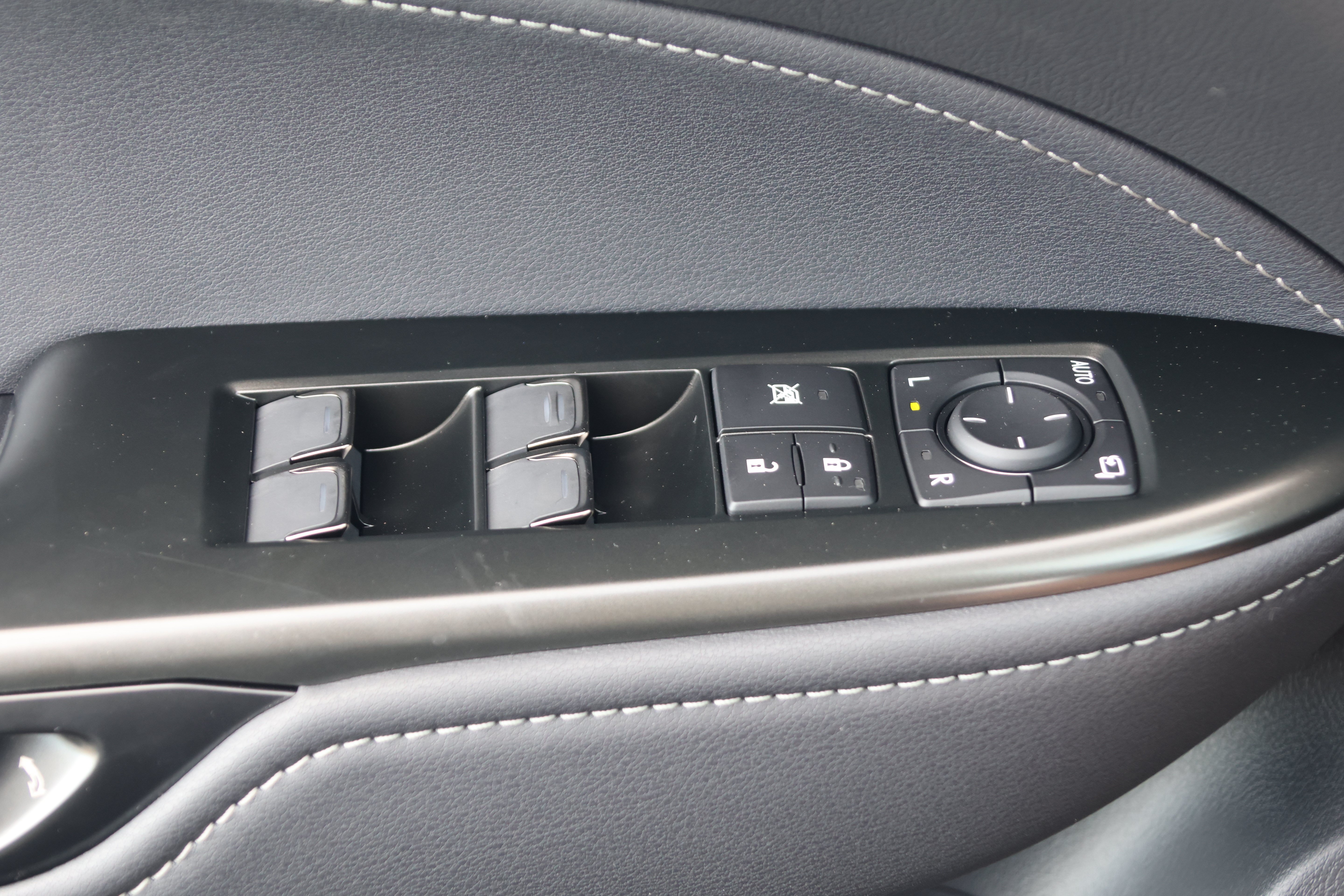 New 2026 Lexus NX 350h AWD w/ Premium Package image 14