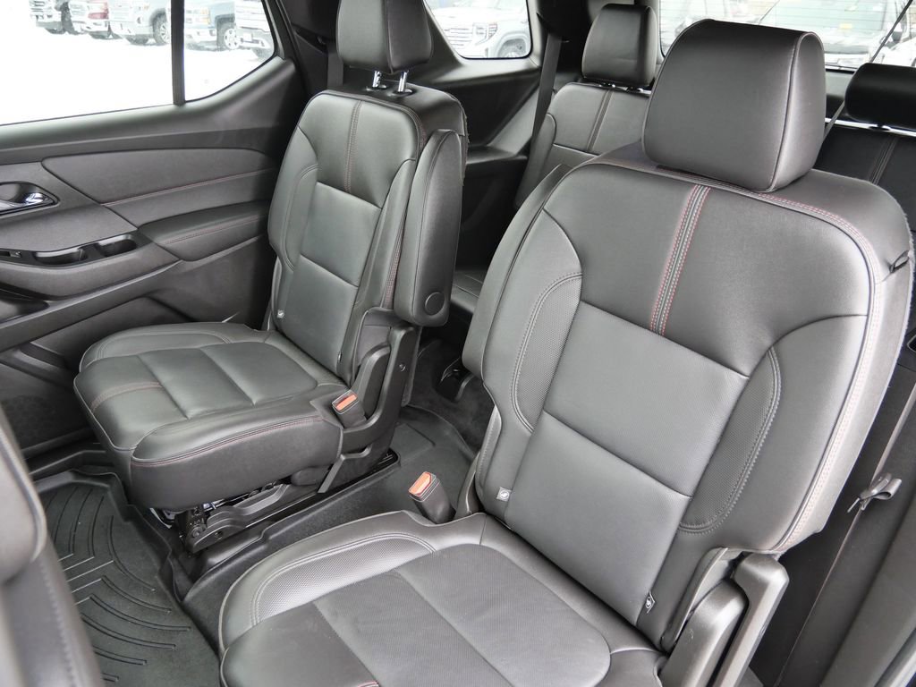 Used 2023 Chevrolet Traverse RS image 28