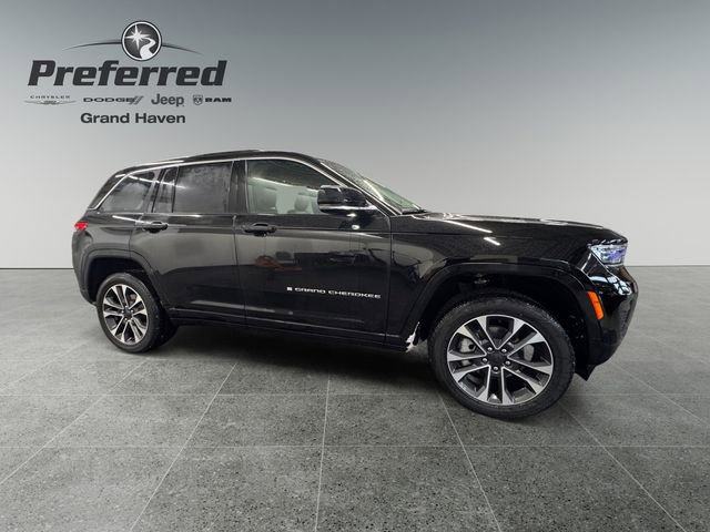 Used 2025 Jeep Grand Cherokee Overland w/ Trailer Tow Package image 8