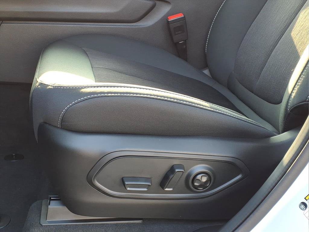 New 2025 Jeep Grand Cherokee Laredo X w/ Luxury Tech Group I RWD image 12