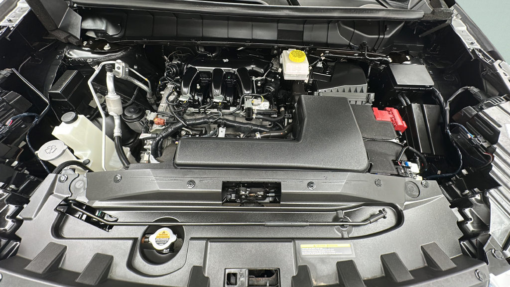 Used 2024 Nissan Pathfinder SV AWD/4WD image 20